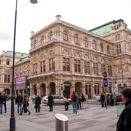 Opera Am Operneck Self Check In Apartment Wina Bagian luar foto