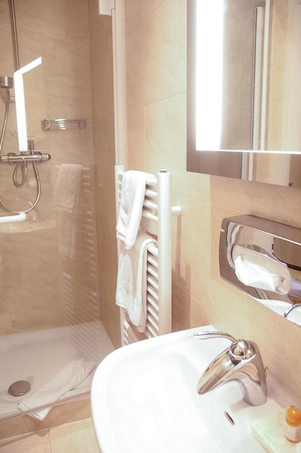 Opera Am Operneck Self Check In Apartment Wina Bagian luar foto