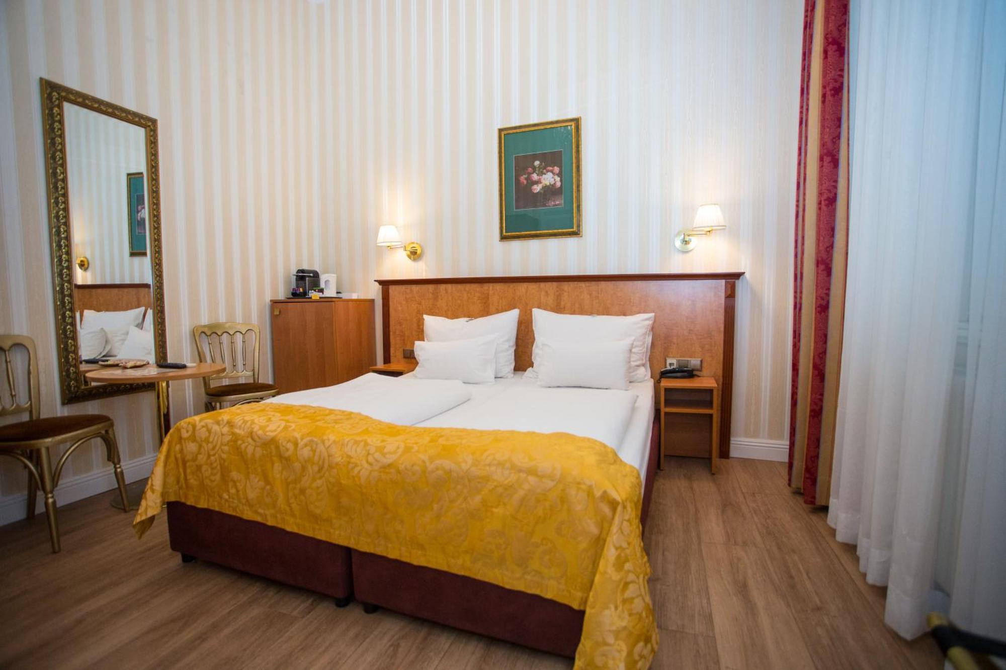 Opera Am Operneck Self Check In Apartment Wina Bagian luar foto